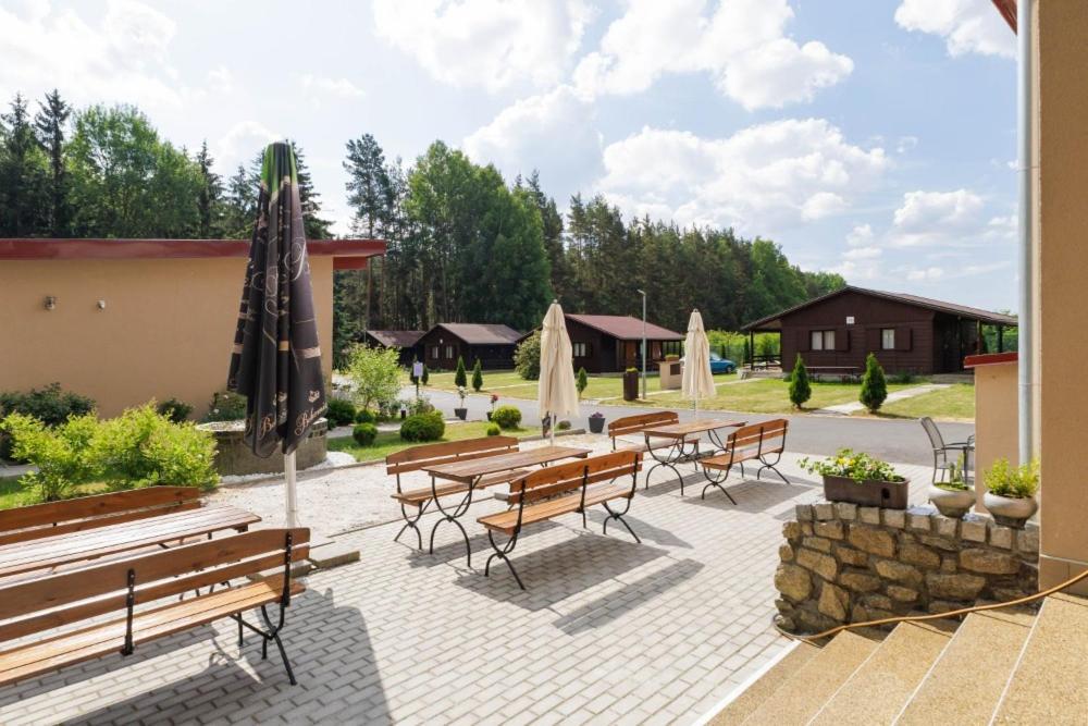 Camping La Provence Otel Velka Hledsebe Dış mekan fotoğraf
